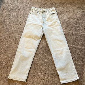 Levi’s Ribcage Straight Ankle Jeans